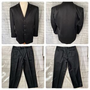 Zandello 2 piece pinstripe suit w/button front jacket 46R cuffed pants 40R black